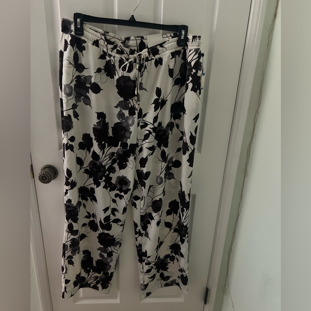 NWT Anne Klein Ivory Black Floral Wide Leg Pants Size XL